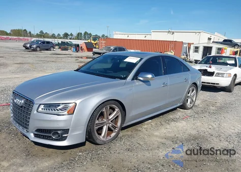 2015 Audi S8 4.0T из США, поврежденный, VIN WAUK2AFD0FN009776